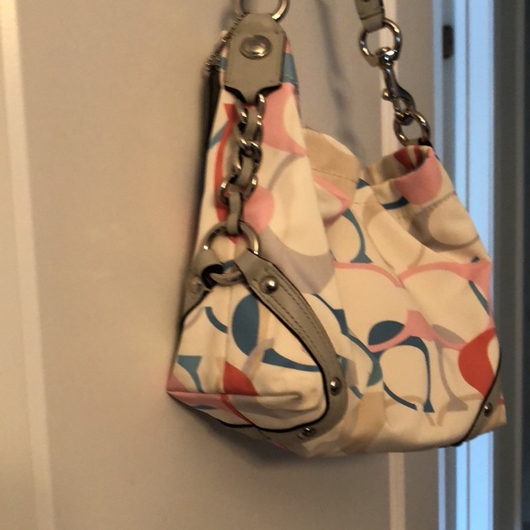 Small hobo coach purse white with many summer colors - Picture 3 of 6